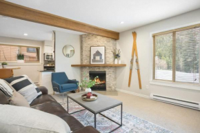 Stylish East Vail Ski Retreat on Bus Route